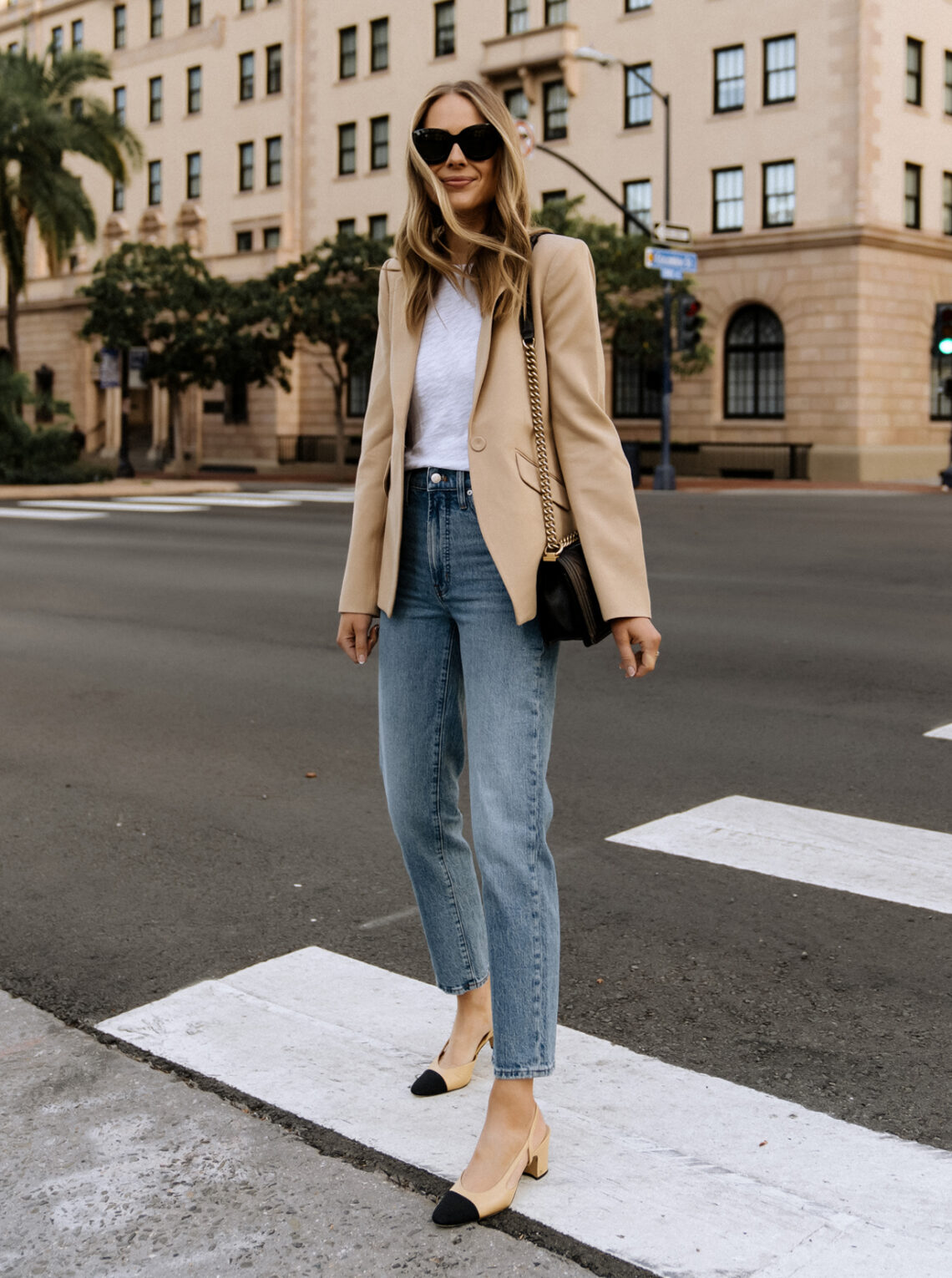 beige blazer Blogger -