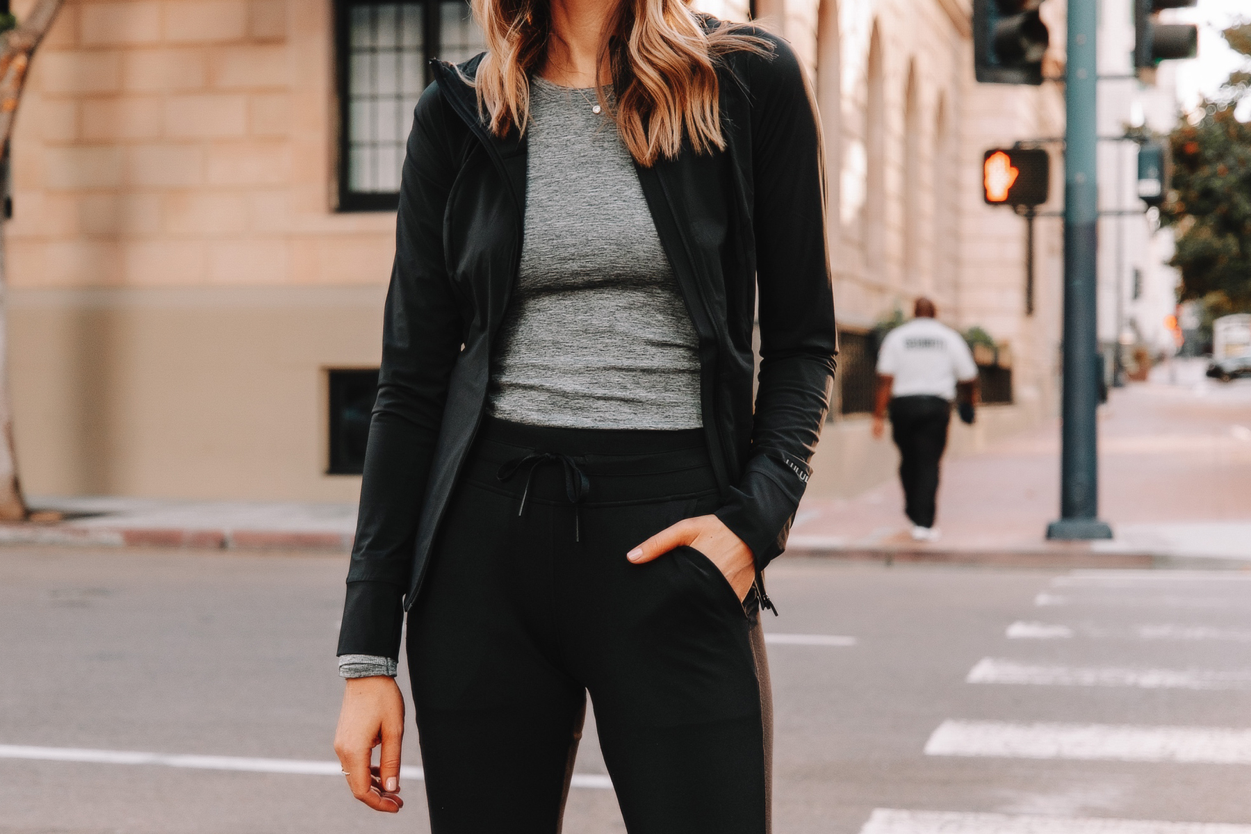 luluemon Joggers You Can Live And Workout In This Fall - Fashion