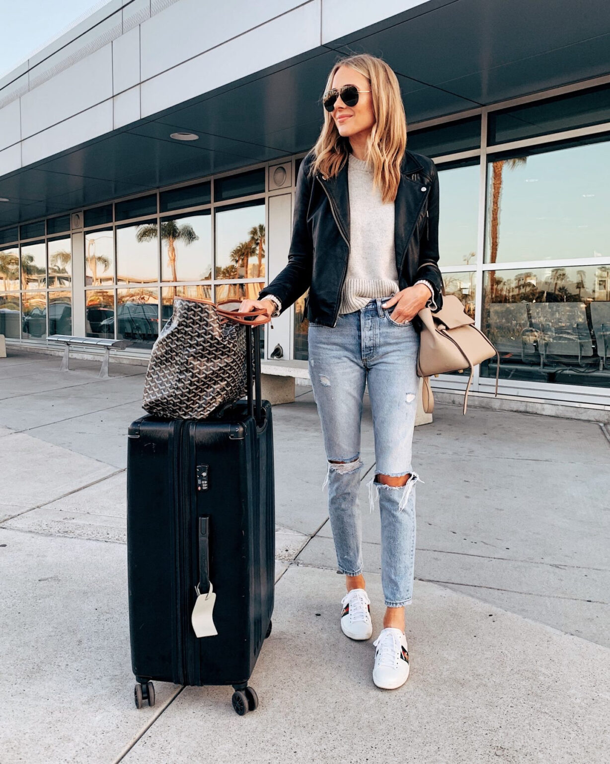 My Favorite Airport Outfits & Travel Essentials for Jetsetters ...