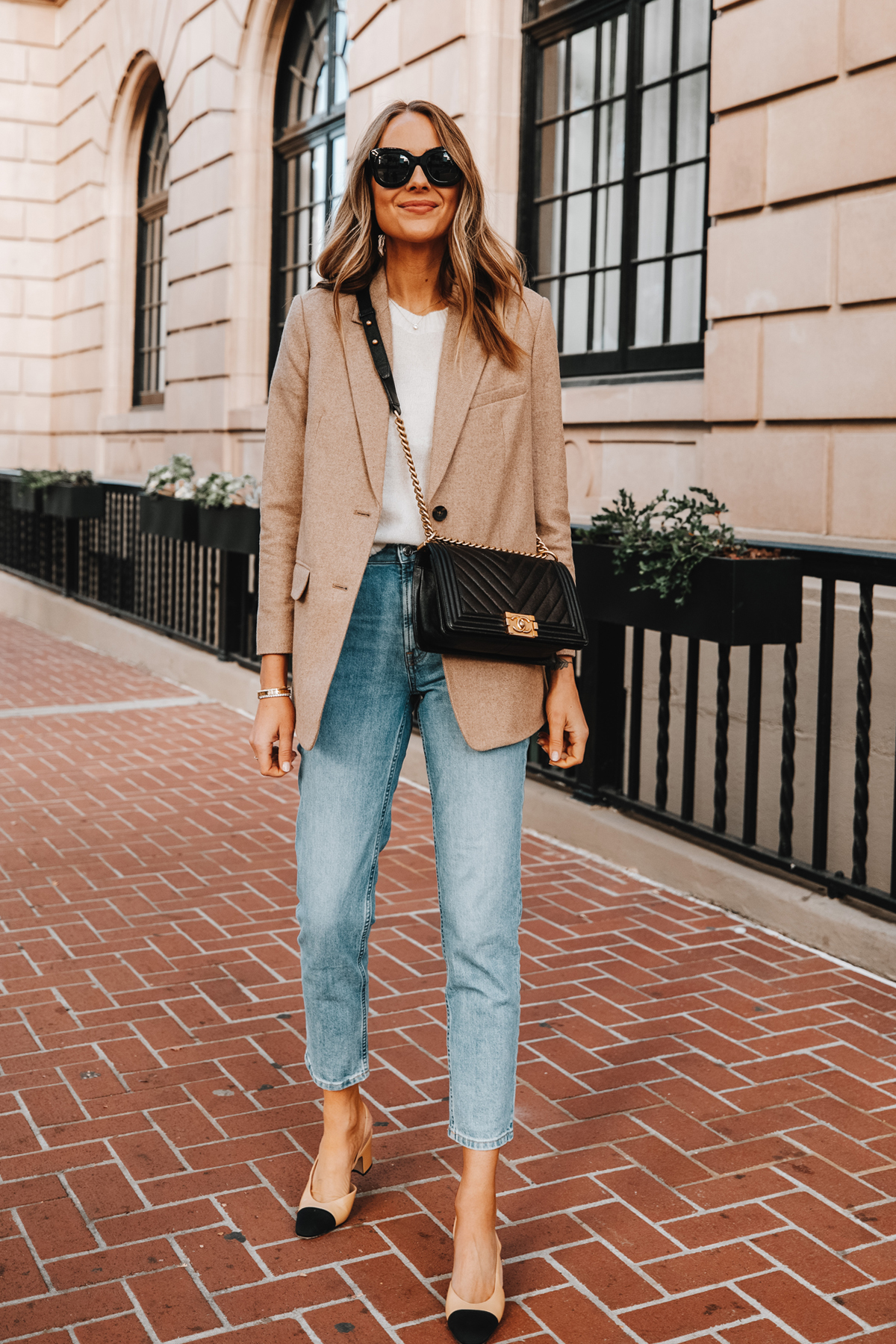 The Pair of Business Casual Jeans You've Been Searching For - Fashion  Jackson