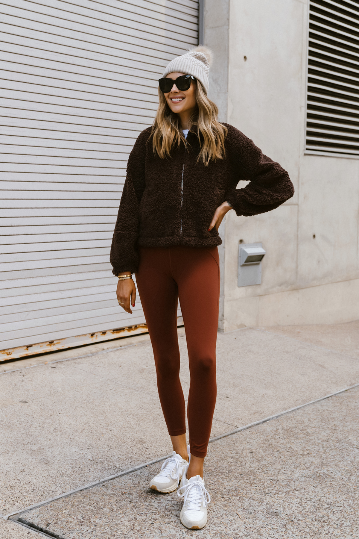 Fabletics cold weather legging mid rise statement Burgundy w/Pocket 2XL |  eBay