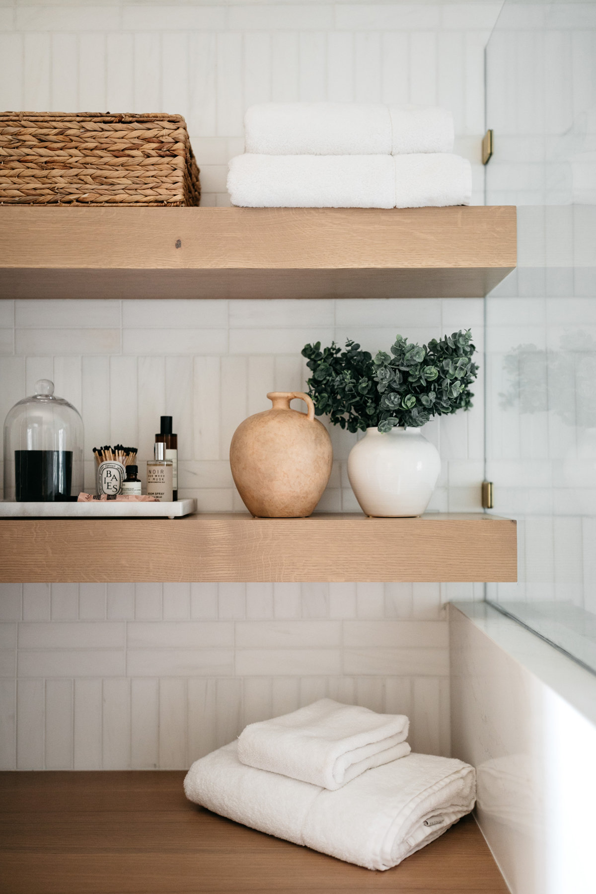 Bathroom Shelf Styling - Fashion Jackson