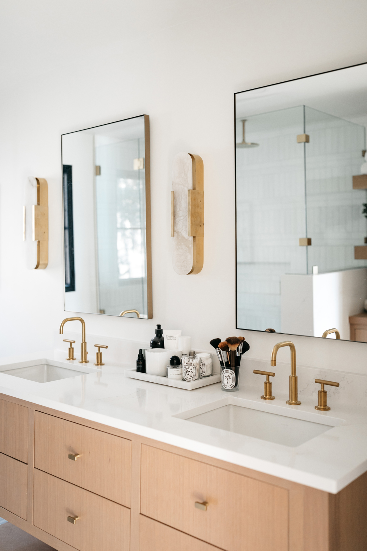 Fashion-Jackson-Transitional-Bathroom-Remodel-Kelly-Werstler-Melange-Lighting-White-Quartz-Bathroom-Counters