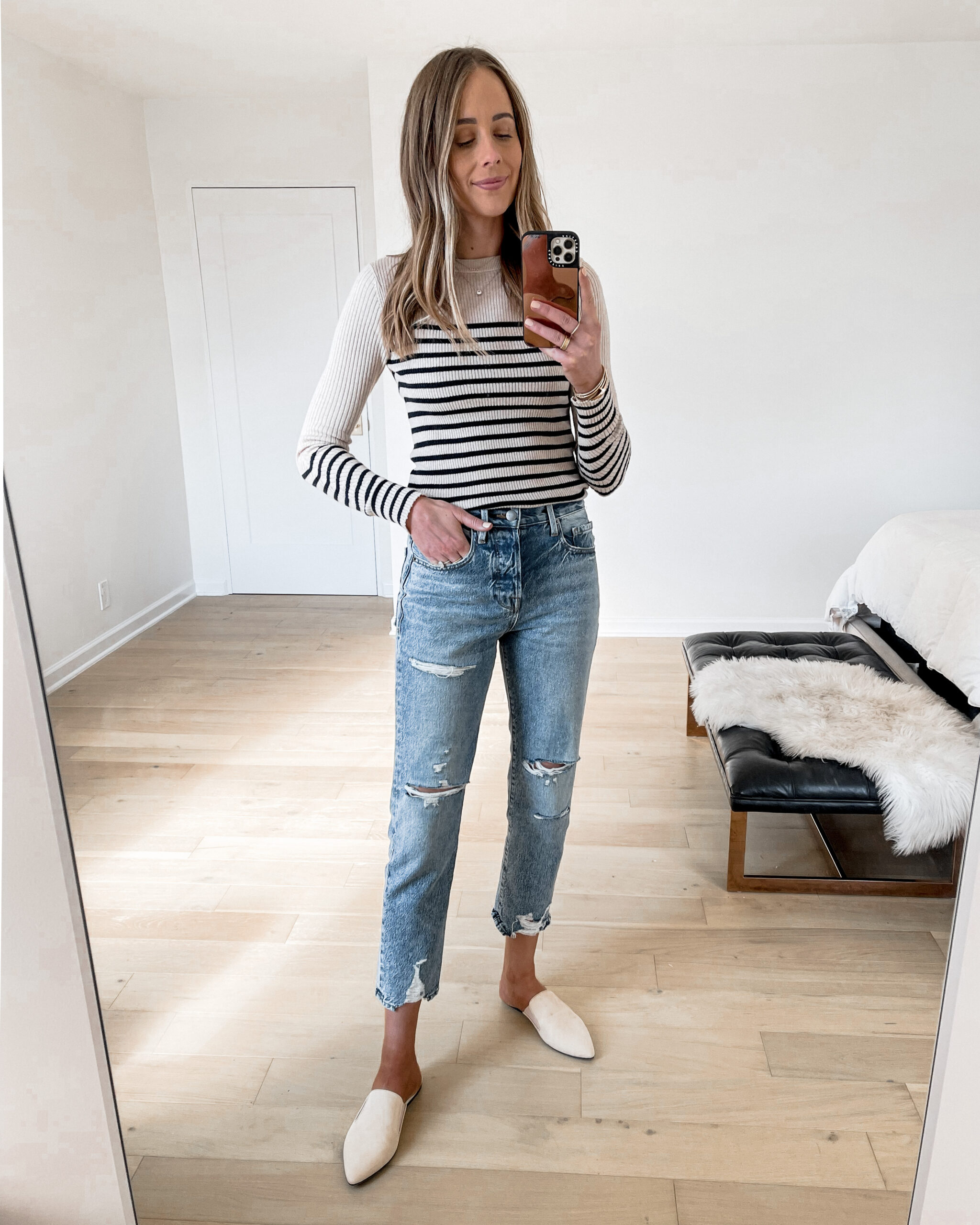 Fashion Jackson Wearing Rag & Bone Stripe Top Frame Ripped Jeans Jenni Kayne Leather Mules