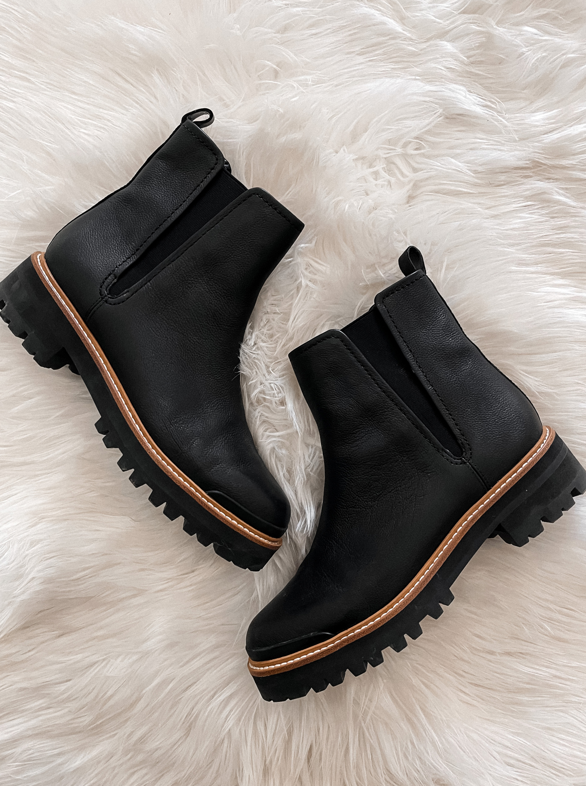 Black Lug-Sole Boots - Fashion Jackson