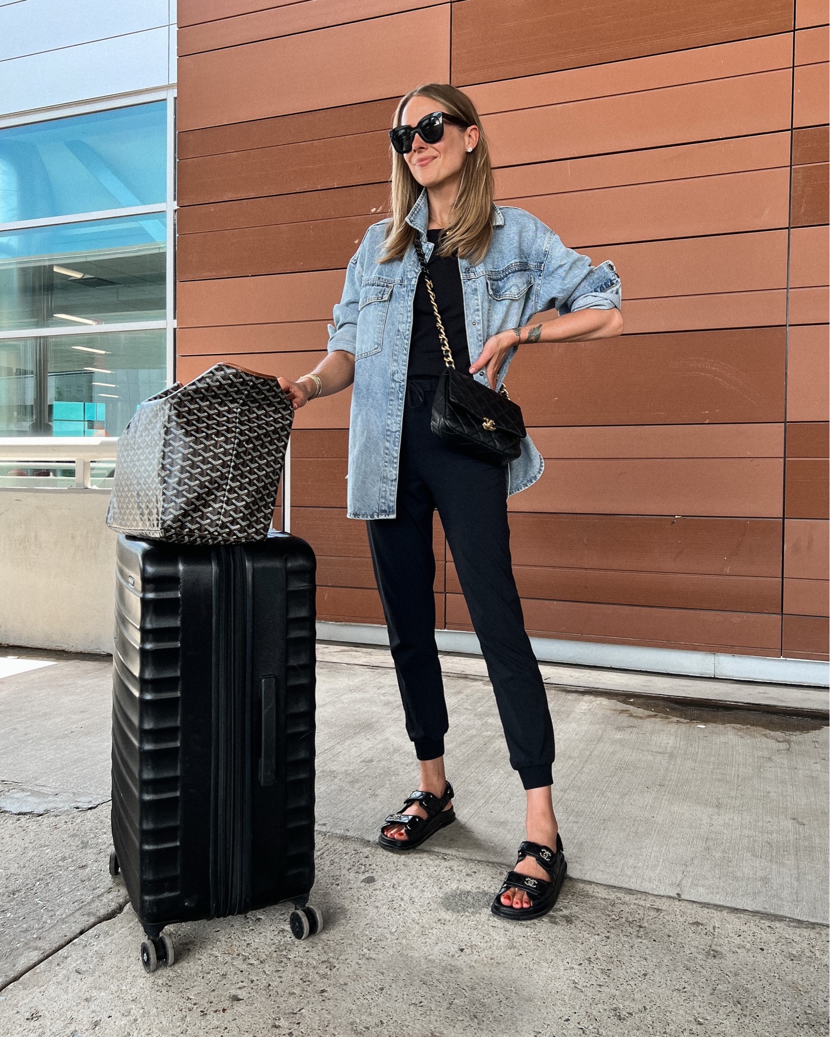 6 Airport Outfit Ideas That Make Traveling A Breeze - Mia Mia Mine
