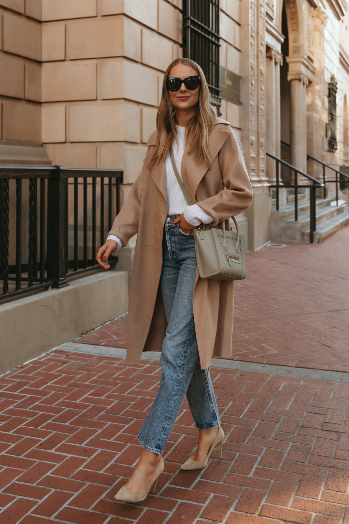 3 Ways to Style Women's Trench Coats in Fall Outfits - thekarebear