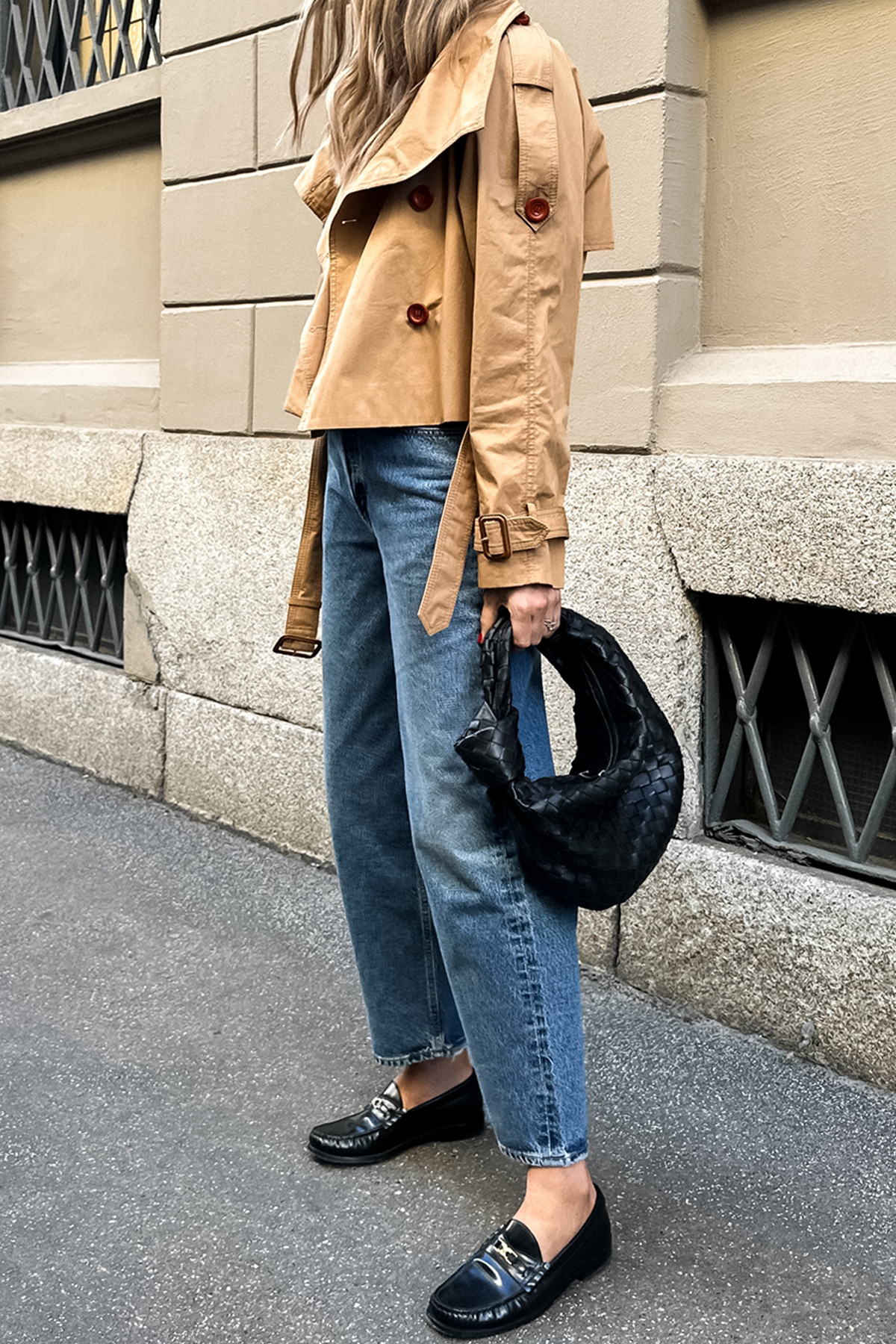 Fashion Jackson Wearing Acne Studios Croped Trench Jacket AGOLDE Dad Jeans Celine Black Loafers Bottega Veneta Teen Jodi Black Handbag