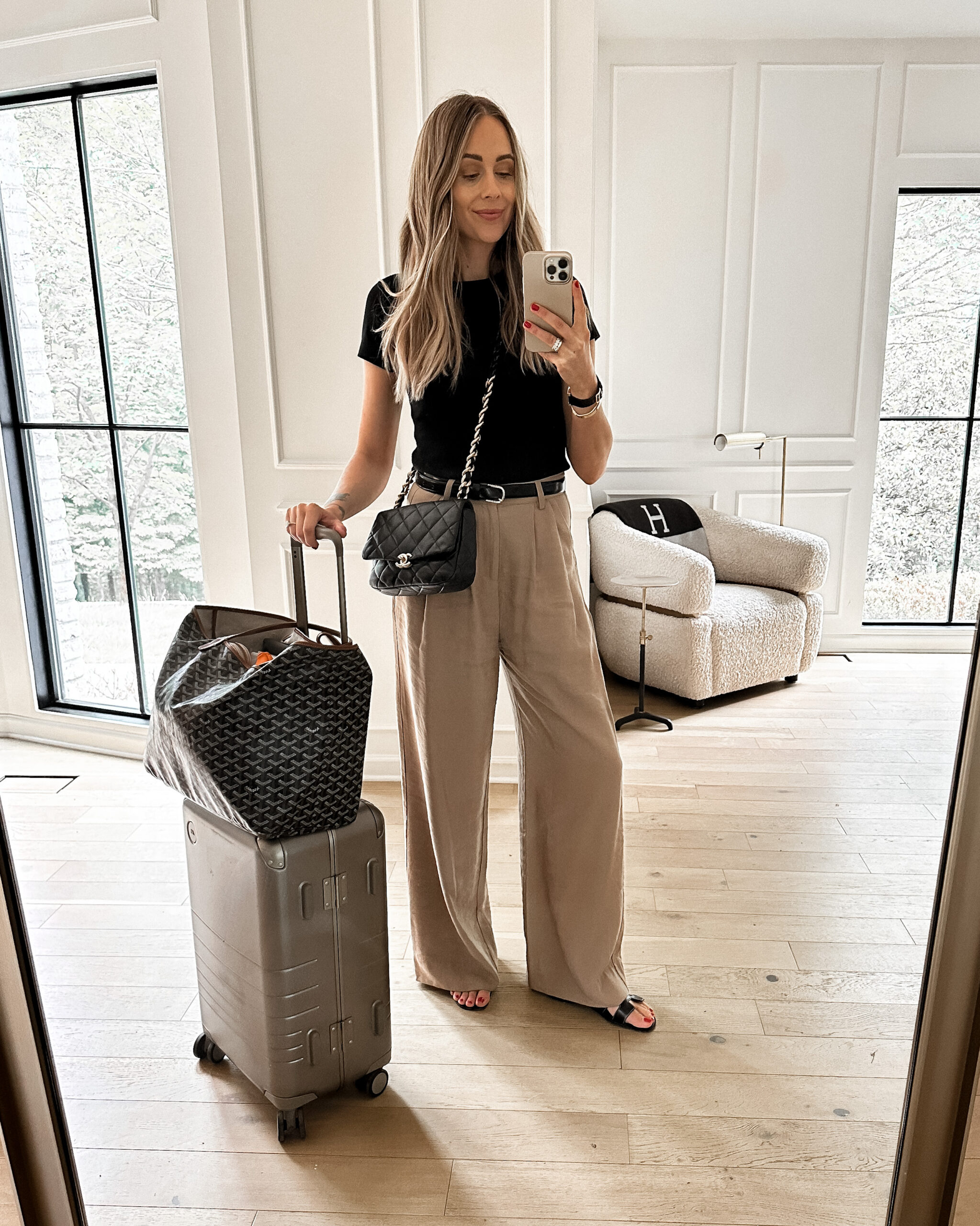 My Favorite Airport Outfits & Travel Essentials for Jetsetters - Fashion  Jackson