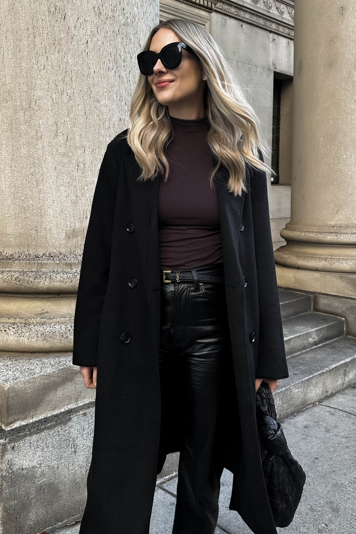 Love this all black ensemble paired with a camel coat.  Fall fashion  coats, Casual work outfits, Black women fashion